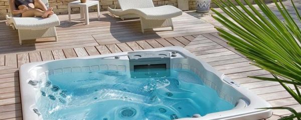 jacuzzi dans son jardin