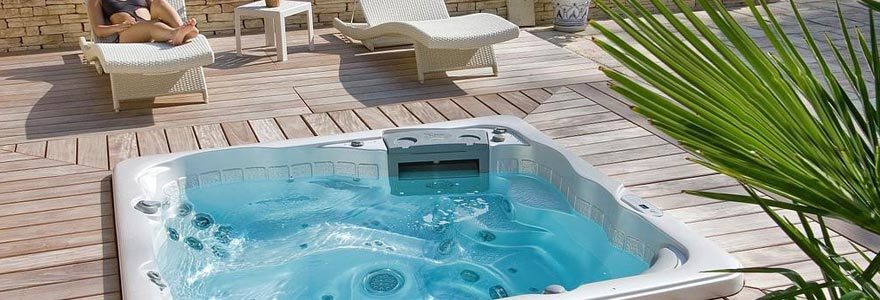 jacuzzi dans son jardin